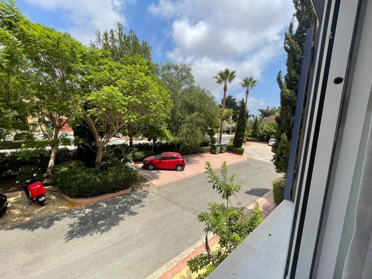 Paphos-Limnaria Garden Apartment ภายนอก รูปภาพ